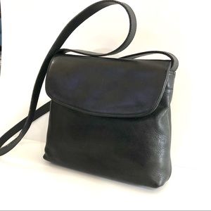 Vintage Coach Small Crossbody in EUC. Smooth Soft Black Leather.